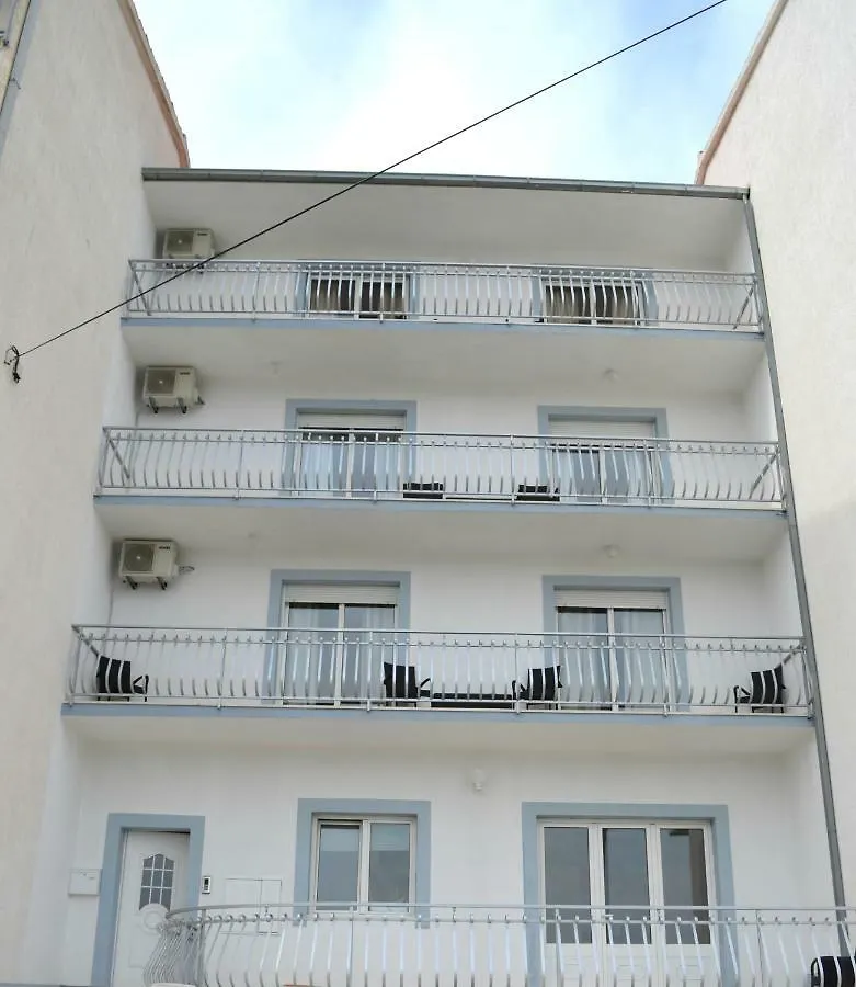 Bridge And Beach Apartments Trogir